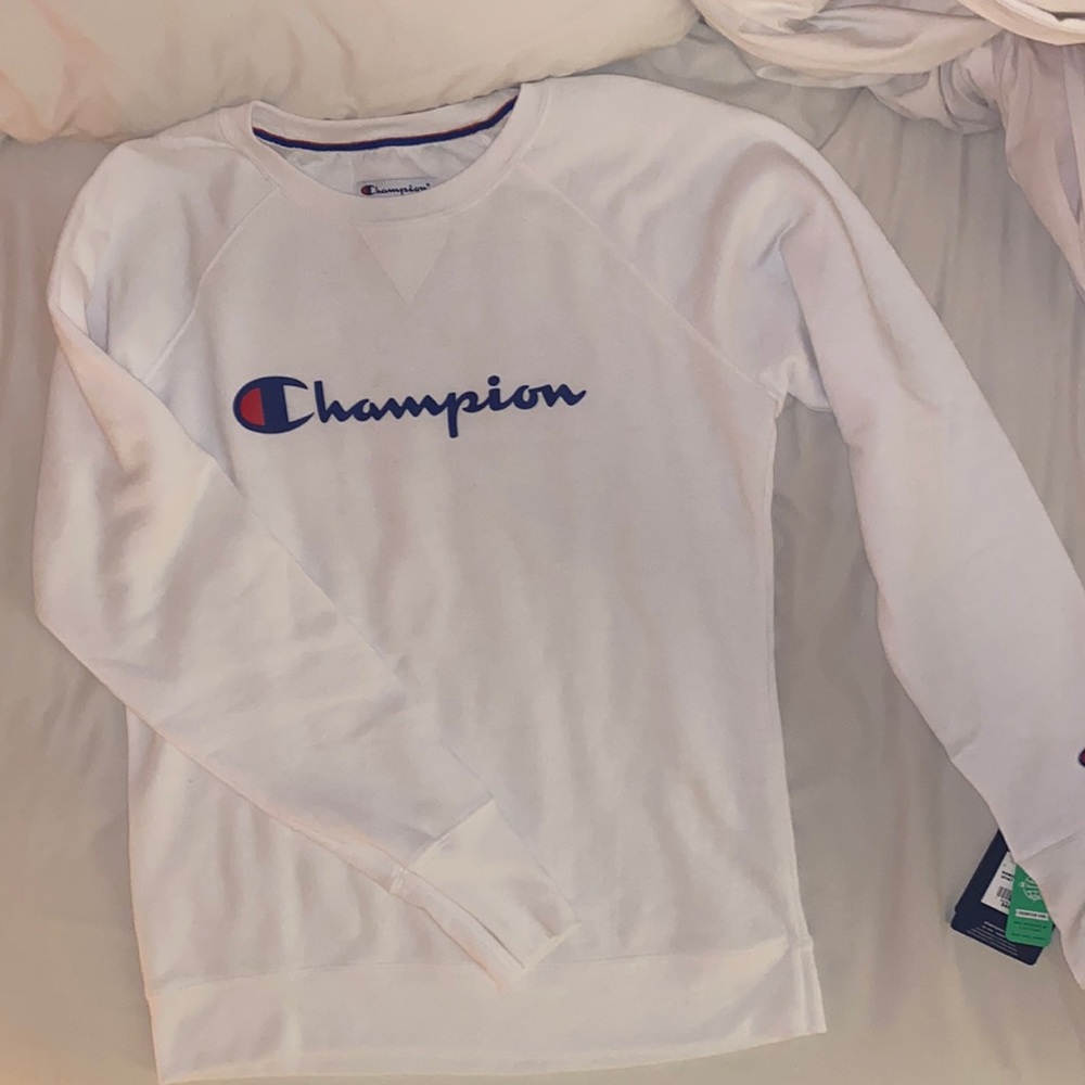 CHAMPION PULLOVER *NEW WITH TAGS*
